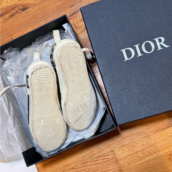 Dior White and Black High-Top Sneakers - Picture 4 of 8